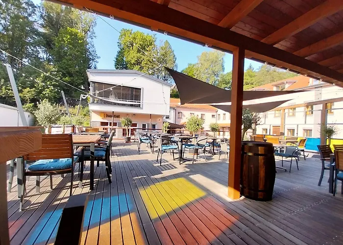 Inter Auberge de jeunesse *